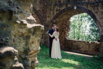 Brautpaar Shooting mit Jennefer und Dennis in der Burgruine in Rauschenberg