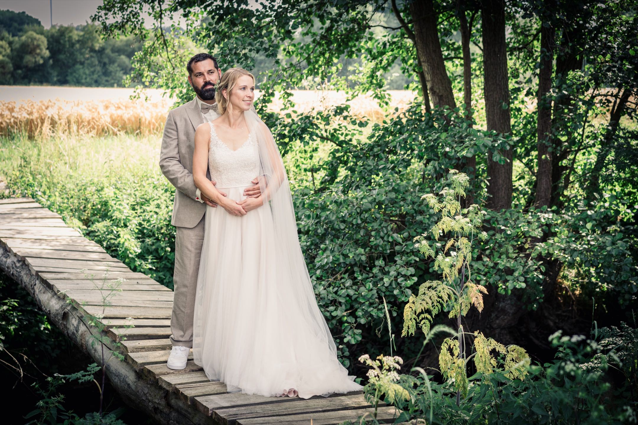 Hochzeitspaar beim Shooting in der nähe von Marburg