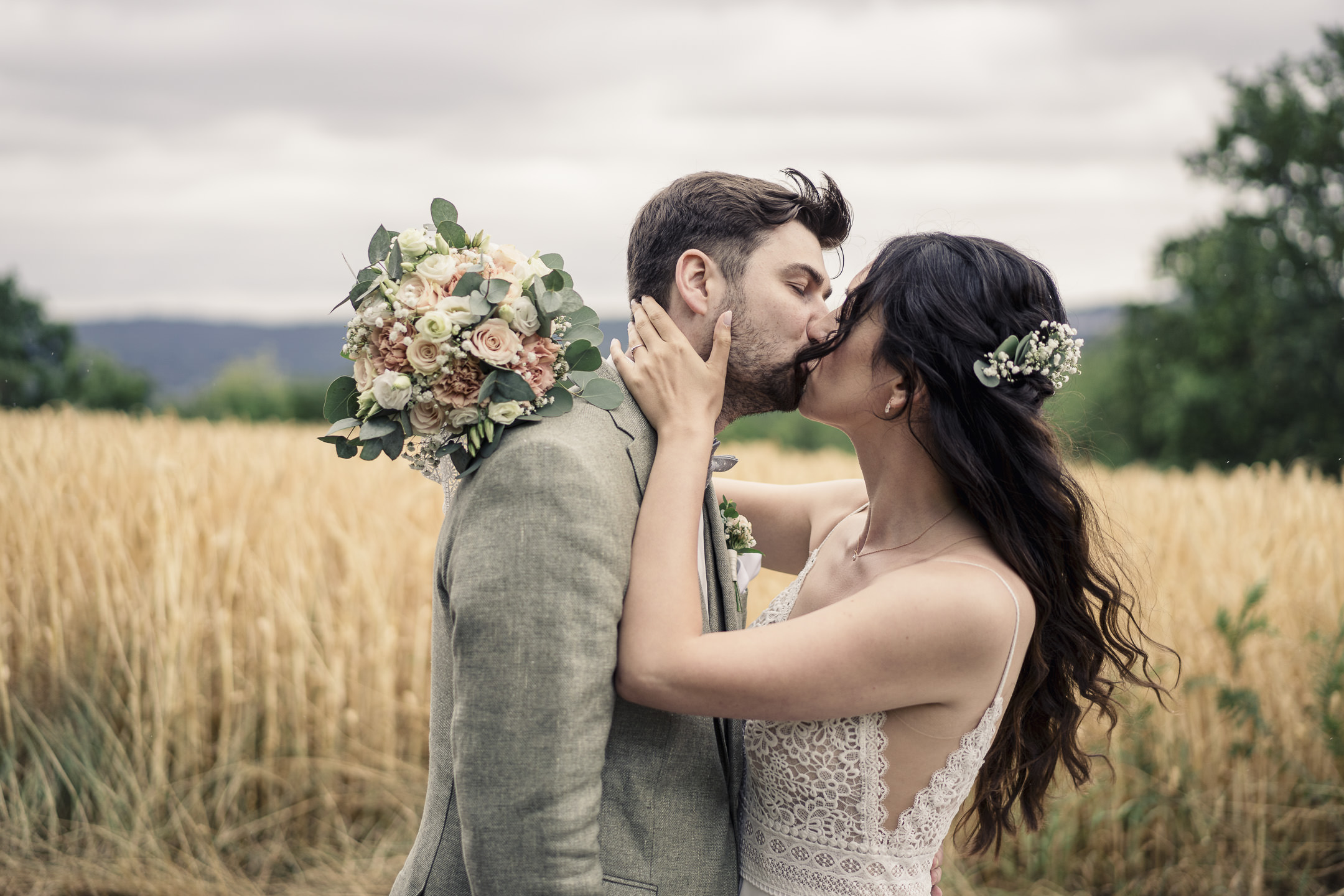 Hochzeit - Dammühle - Marburg - Brautpaar Shooting