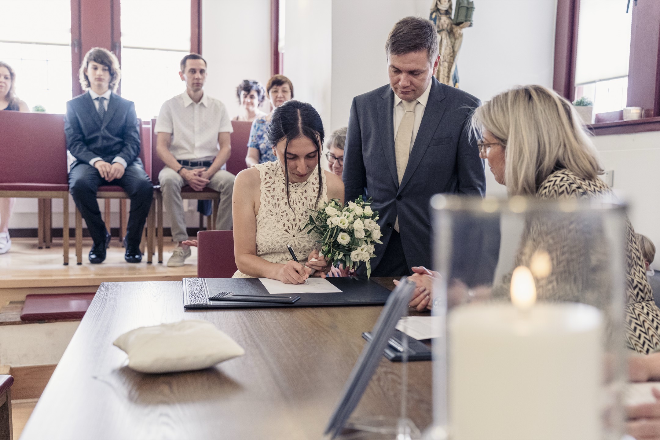 Unterschrift im Standesamt Marburg – offizieller Moment von Chemre & Maxim